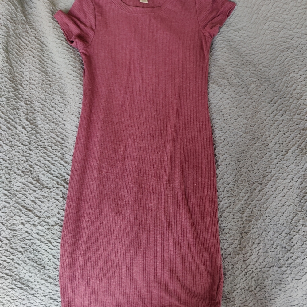 Dusty rose t-shirt dress